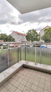 Balkon - Etagenwohnung mit 80,00 m&sup2; in Berlin zum Kaufen
