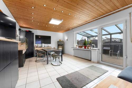 Wohnzimmer - 4 Zimmer Einfamilienhaus zum Kaufen in Troisdorf