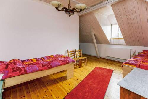 Schlafzimmer II OG - 