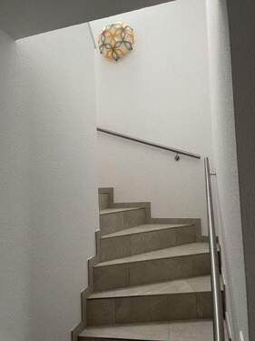 Flurtreppe - 6 Zimmer Einfamilienhaus in Bramsche