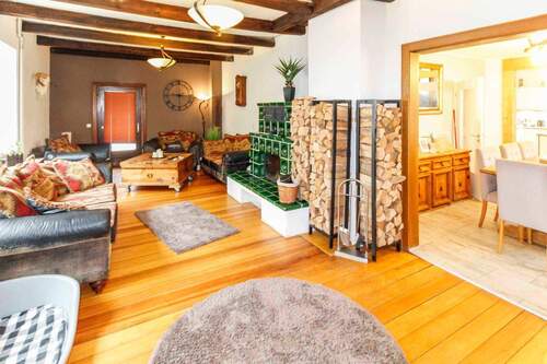 Wohnzimmer mit Kamin - 