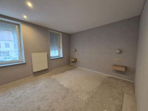 Schlafzimmer 1.OG - 6 Zimmer Einfamilienhaus in Beckingen