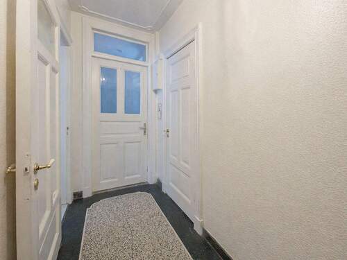 Diele EG-Wohnung - 5 Zimmer Mehrfamilienhaus, Wohnhaus zum Kaufen in Itzehoe