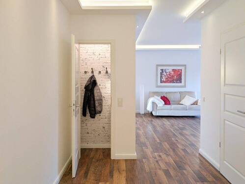Flur mit Garderobe - 