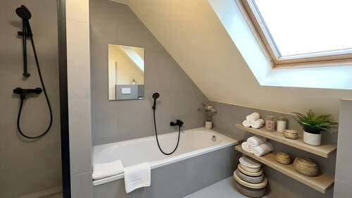 Badezimmer Obergeschoss KI-Visualisierung - 