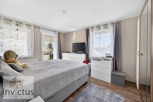 Schlafzimmer (OG) - 