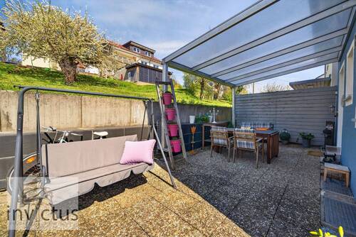 Terrasse vor dem Hauseingang - 