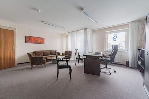 Büro 4 - Gegenansicht.jpg - 