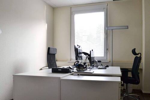 Büro 1 - 