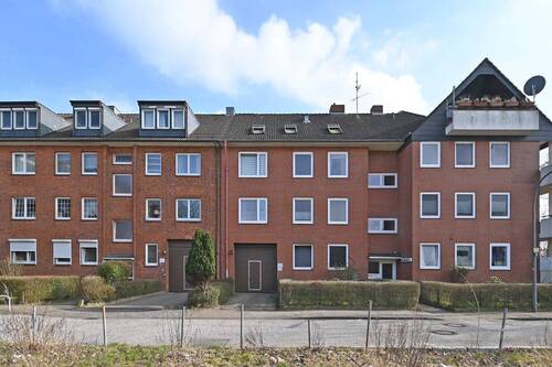 Objekt Ansicht - Reserviert - Renovierungsbedürftige 2,5-Zi-Wohnung in zentraler Lage von Billstedt mit Stellplatz!