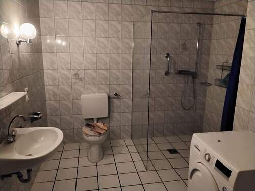 Badezimmer/Einliegerwohnung - 