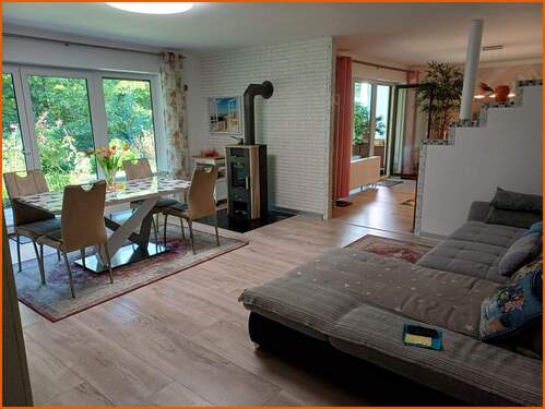 Wohnzimmer - Etagenwohnung mit 117,60 m&sup2; in Thurmansbang zum Kaufen