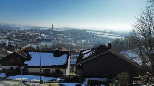 Aussicht - Mehrfamilienhaus, Wohnhaus mit 204,00 m&sup2; in Hauzenberg zum Kaufen