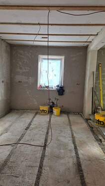 Küche EG rechte Haushälfte noch im Bau - 