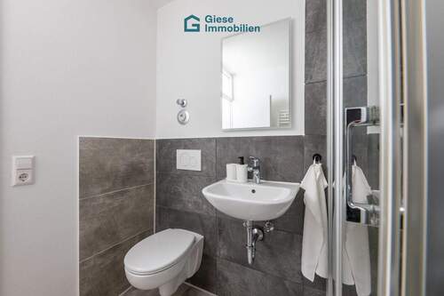 Bad 2 - Etagenwohnung mit 47,80 m&sup2; in Stuttgart zum Kaufen