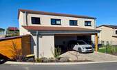 Frontansicht, Carport mit 2 überdachten Stellflächen & 2 Stellflächen ohne Überdachung - 6 Zimmer Einfamilienhaus zum Kaufen in Gaukönigshofen