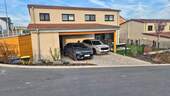 Frontansicht, Carport mit 2 überdachten Stellflächen & 2 Stellflächen ohne Überdachung - Einfamilienhaus mit 154,00 m&sup2; in Gaukönigshofen zum Kaufen