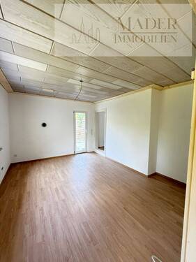 Wohnzimmer - 4 Zimmer Doppelhaushälfte in Marktrodach / Unterrodach
