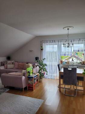 Wohn-/Esszimmer im Dachgeschoss - 