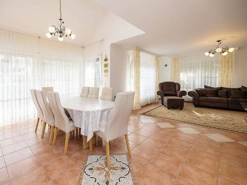 Wohn- und Essbereich (EG) - 