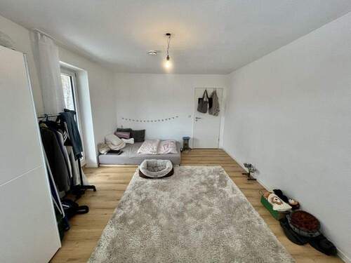 Wohnzimmer - 2 Zimmer Etagenwohnung zur Miete in Passau