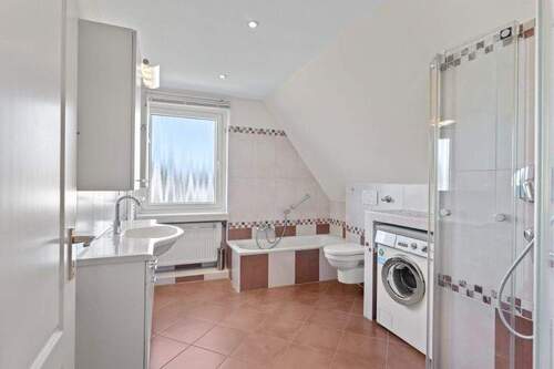 Modernes Badezimmer - 