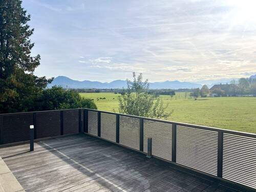 Terrasse - Einfamilienhaus mit 205,00 m² in Ainring zur Miete