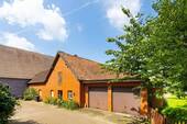 Ehemaliger Schweinestall mit Garagenanbau - 