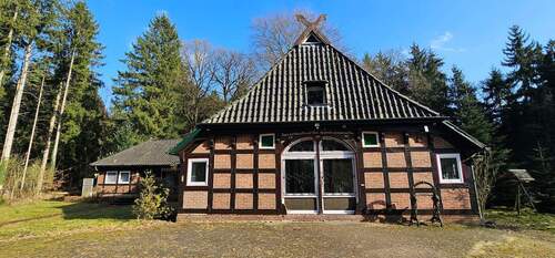 Hausansicht - Einfamilienhaus mit 296,00 m&sup2; in Hemsbünde zum Kaufen