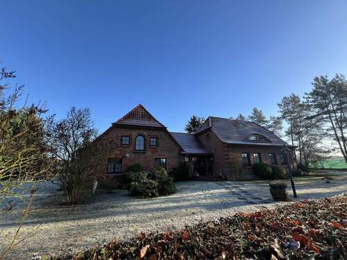 Außenansicht - Vorderseite - Traumhafter Zweiseitenhof in idyllischer Einzellage - zwei Wohneinheiten & große Scheune