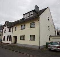 Großes 3-Familienhaus 350 m² Wohnfläche Wintergarten 830 m² Grundstück erzielbare Miete 44.000 EUR +NK - Troisdorf Sieglar