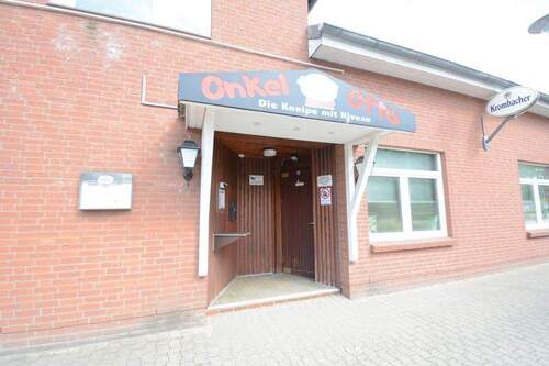 Eingang - Mehrfamilienhaus, Wohnhaus zum Kaufen in Büdelsdorf