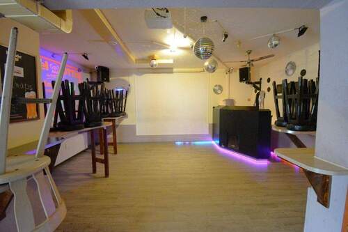 Kneipe - Tanzfläche - 