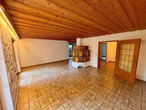 Wohnzimmer - 6 Zimmer Einfamilienhaus in Nürnberg