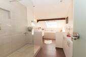 9. Badezimmer Dachgeschoss - 