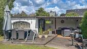 21. Terrasse und Gartenhaus - 