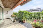 Terrasse vorne - 5 Zimmer Einfamilienhaus in Kornwestheim