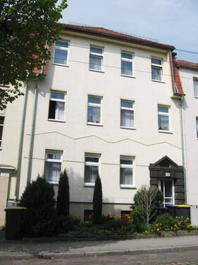 Bild 1 - 3-Raum Wohnung im Altbau mit Gartennutzung