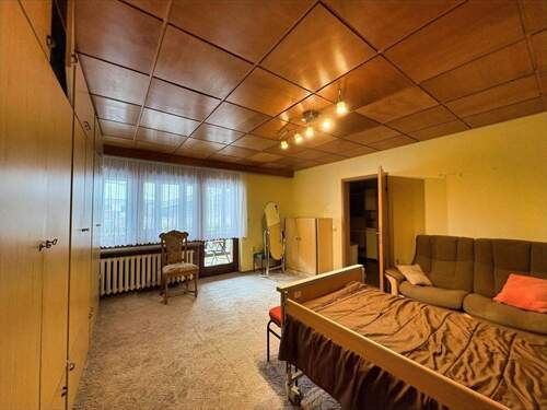 Schlafzimmer mit Balkonzugang - 