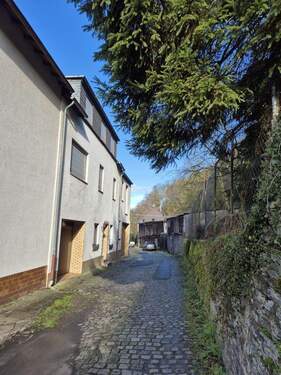 ruhige Seitenstraße - 4 Zimmer Einfamilienhaus zum Kaufen in Traben-Trarbach / Trarbach