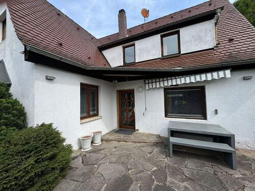 Eingangsbereich - Einfamilienhaus mit 170,00 m&sup2; in Rückersdorf zum Kaufen