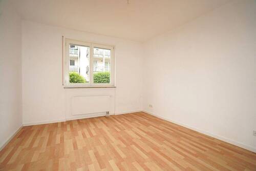 Zimmer 2 - 