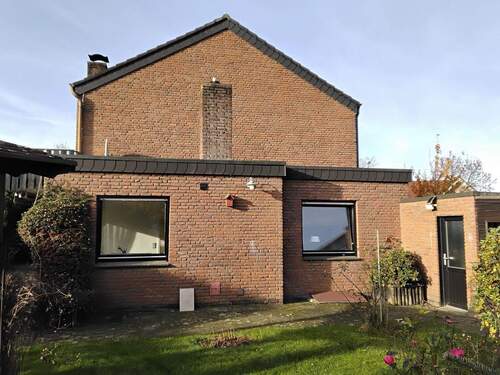 20251106_100457.jpg - *** BÜSCHER IMMOBILIEN *** Architektonisch interessantes Einfamilienhaus mit großem Grundstück im Nordosten von Epe