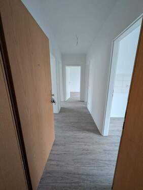 Bild 3 - 3 Zimmer Etagenwohnung zur Miete in Schkeuditz