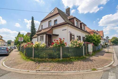 Außenansicht Straße - Charmantes Koloniehaus mit Garten und Entwicklungspotenzial
