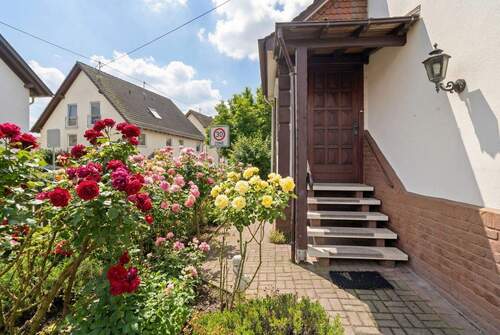 Eingang - Doppelhaushälfte mit 99,30 m&sup2; in Frankfurt am Main / Zeilsheim zum Kaufen