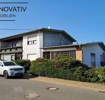 Großes Areal mit 480 m² Wohnhaus Ein-Dreifamilien und 2 Lagerhallen in ruhiger Lage von Urexweiler - Marpingen