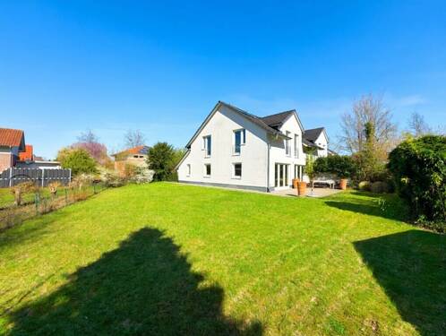 Garten Bild 1 - Doppelhaushälfte mit 142,20 m&sup2; in Celle zum Kaufen