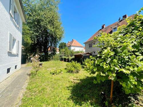 Garten - Mehrfamilienhaus, Wohnhaus mit 255,90 m&sup2; in Hofheim am Taunus zum Kaufen