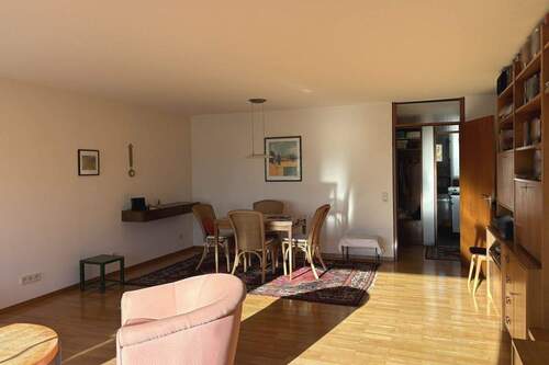 Wohnen / Essen - 4 Zimmer Etagenwohnung in Waiblingen